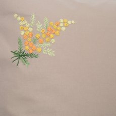 画像2: 【クチュール/ホーム】手刺繍ミモザ枕カバー｜ベージュ (2)