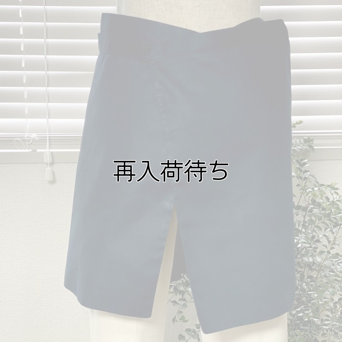 画像2: 【クチュール/エプロン】ナチュール手刺繍カフェエプロン｜ネイビー (2)