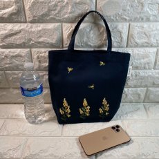 画像3: 手刺繍ミモザ柄バッグインバッグ (3)