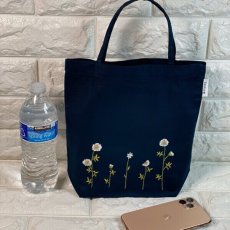 画像5: 手刺繍カモミール柄バッグインバッグ (5)