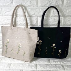 画像1: 【クチュール/バッグ】カモミール手刺繍よこトート (1)