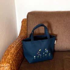 画像5: 【クチュール/バッグ】バタフライ＆ビー手刺繍デリカバッグ｜濃紺 (5)