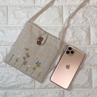 花柄刺繍ポシェット 黒 70726f647563742f6261672f706f63