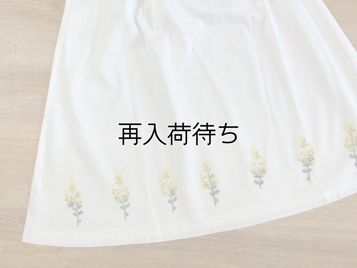 画像2: 【クチュール/KIDS】130cmワンピース ミモザ柄|白 (2)