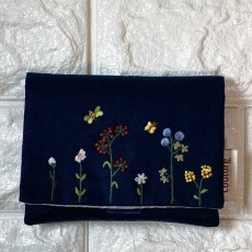 画像5: 【クチュール/雑貨】バタフライ＆ビー手刺繍ミニティッシュケース＆移動ポケット (5)