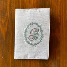 画像2: 手刺繍パスポートケース (2)