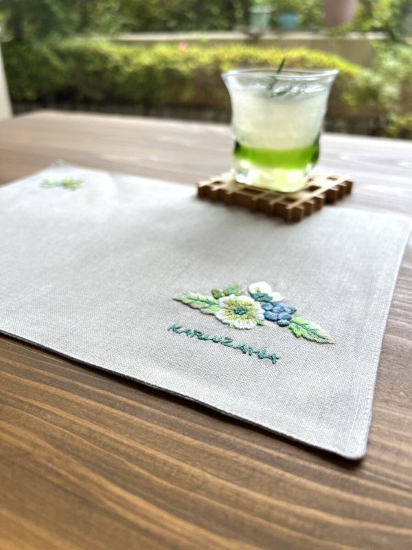 手刺繍ティーマット