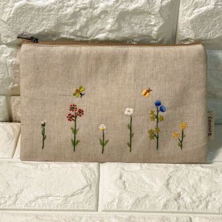 手刺繍ポーチ