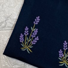 画像8: ラベンダー手刺繍クッションポーチ (8)