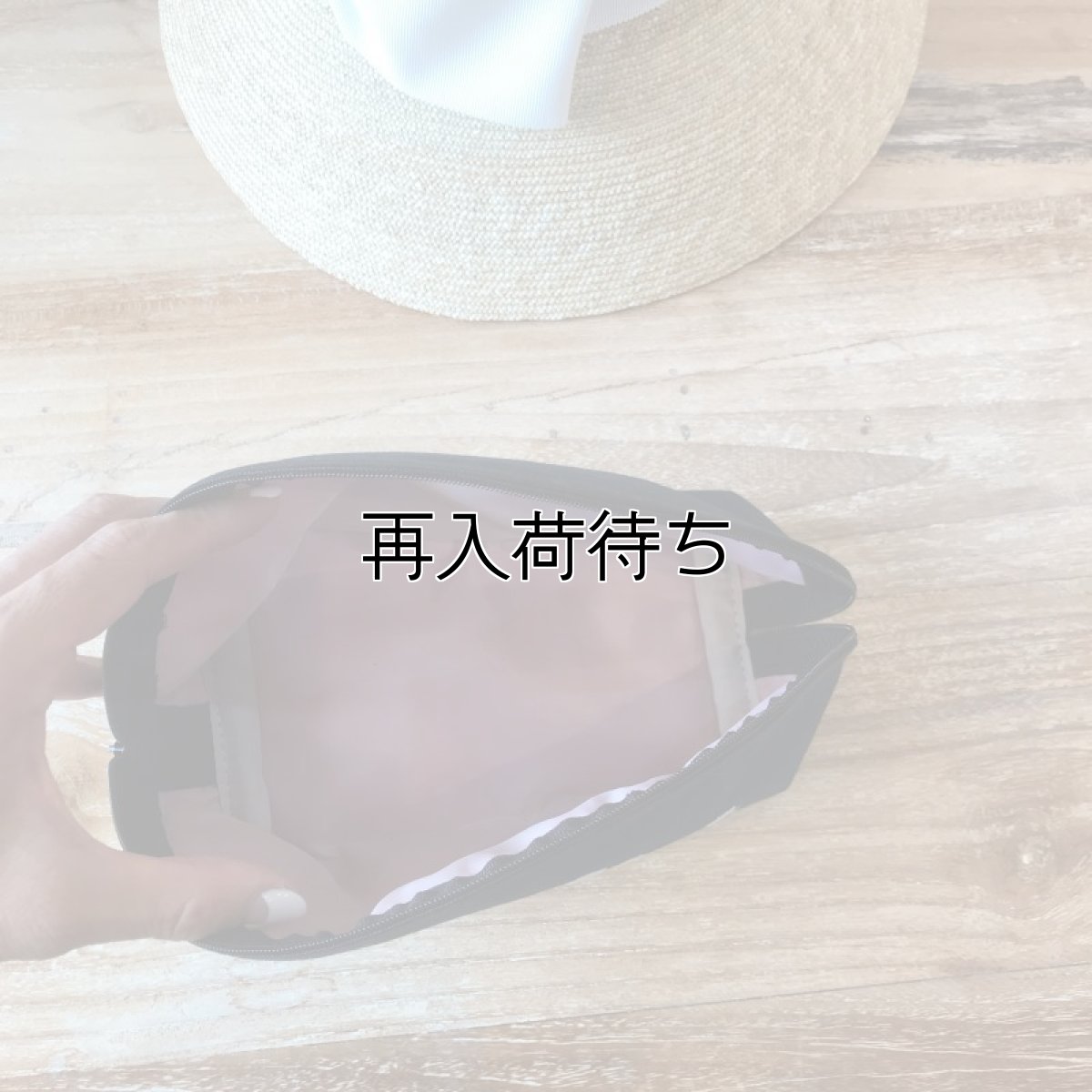 画像3: ミモザ手刺繍ラウンドポーチ｜ネイビー (3)