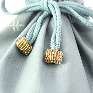 手刺繍キンチャク